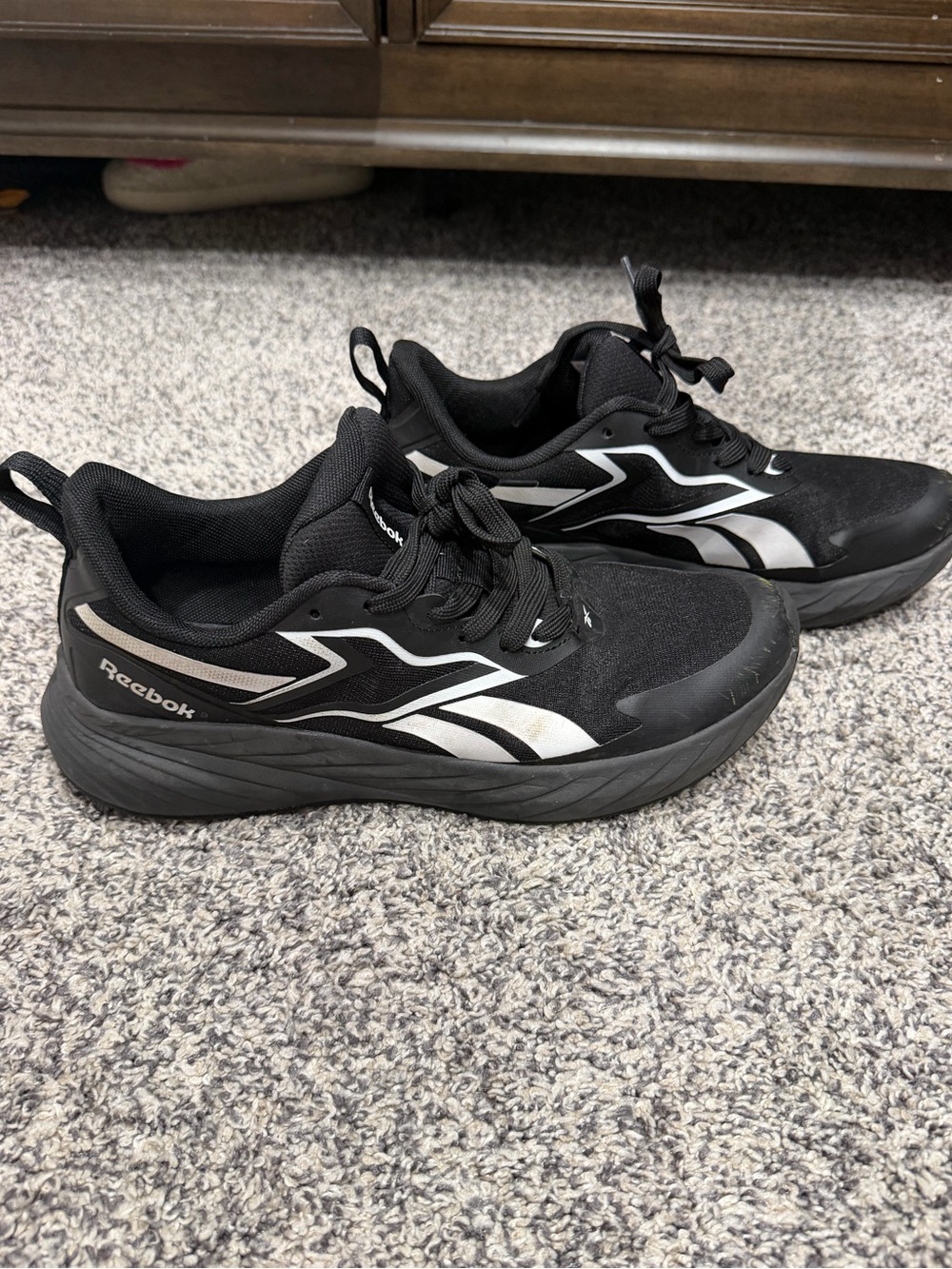 Reebok Men's Black and Silver Athletic Sneakers